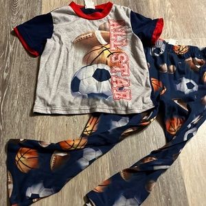 Uplate boys size 6 two piece short sleeve sports print pajama set